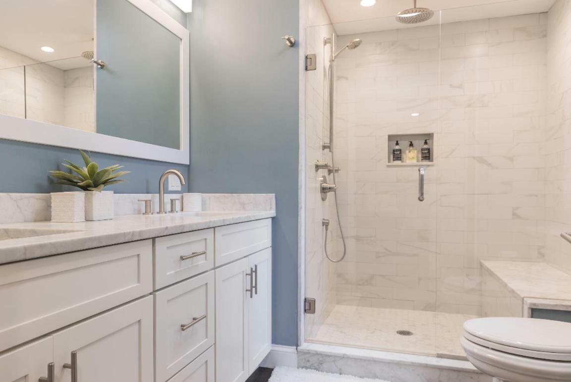 Luxury Apartment Marblehead
